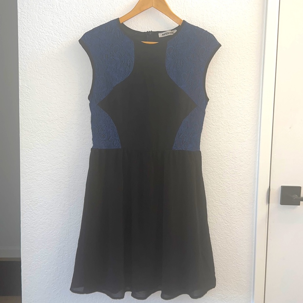 Mystic (M) Lace Blue & Black